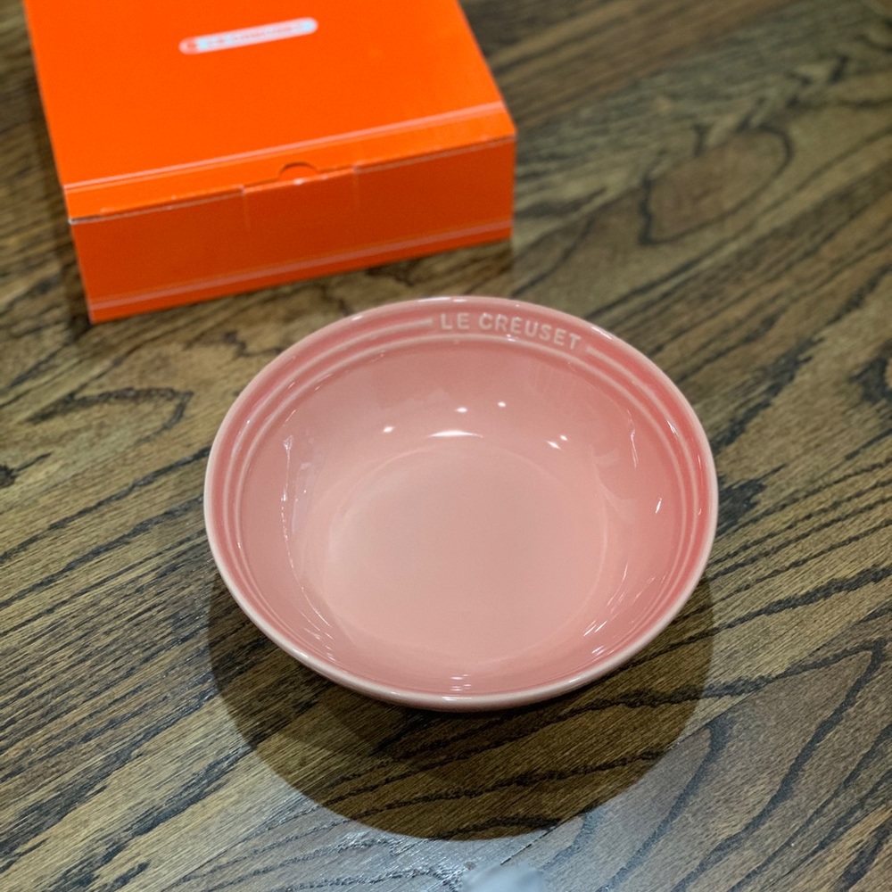 New Le Creuset Salmon Pink Cereal Bowl